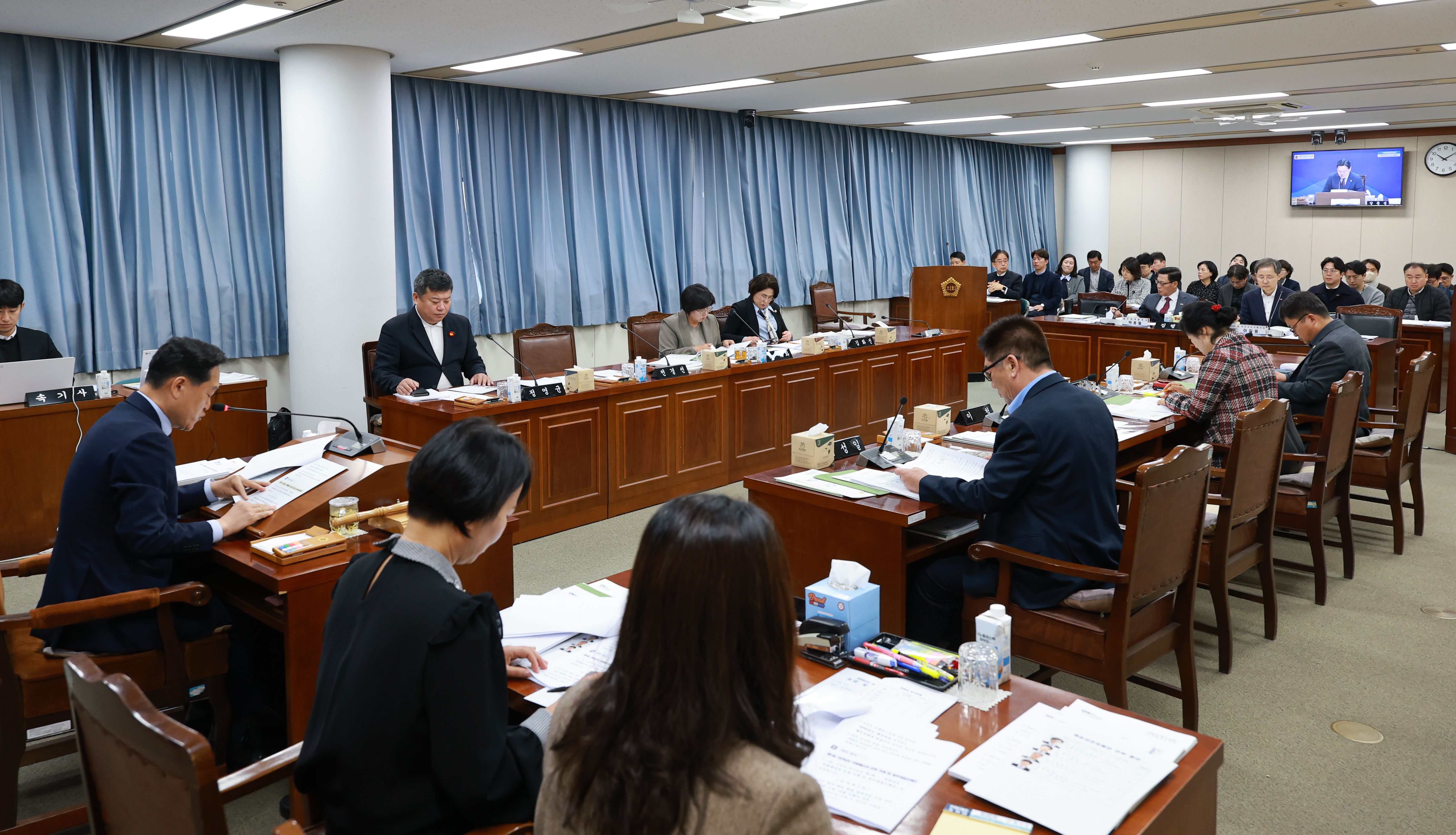 25년11월21일 제395회 제2차 정례회 기획행정위원회 예산안 심사 등 회의 (6)2