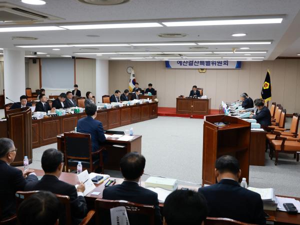 25년11월27일 전라남도교육비특별회계 2025년도 제2회 추가경정 예산안 심사 - 008 4