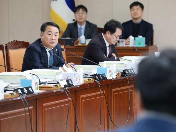 25년11월27일 전라남도교육비특별회계 2025년도 제2회 추가경정 예산안 심사 - 026 4