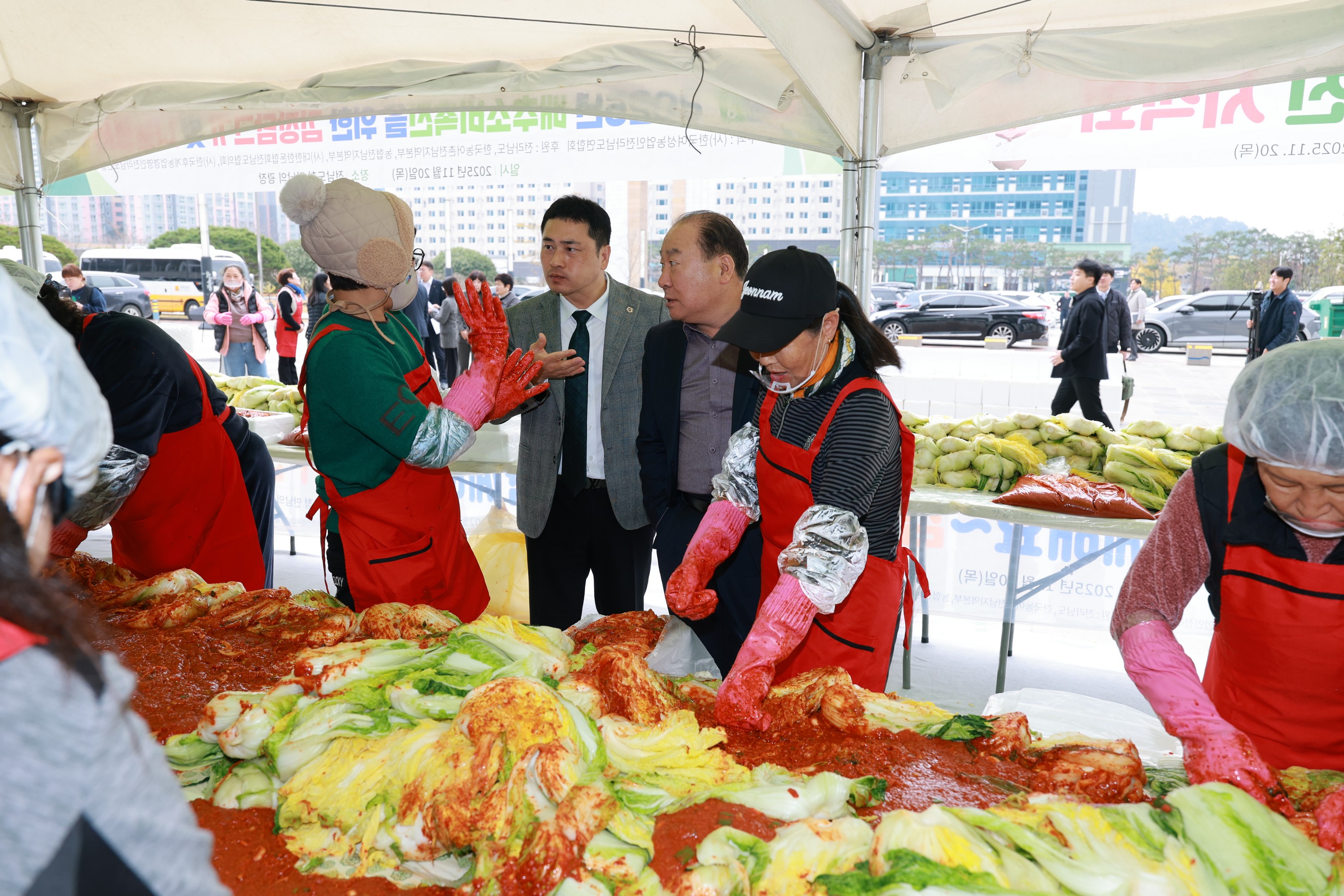 25년11월20일 2025 한여농 김장김치 담그기 및 나눔행사 - 0034