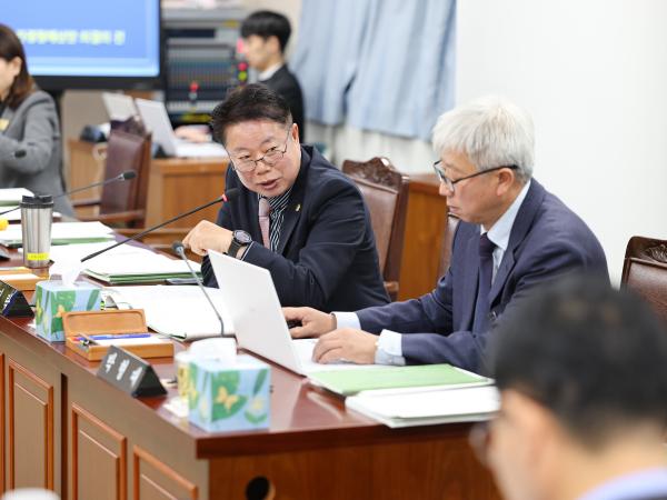 25년11월20일 제395회 제2차 정례회 보건복지환경위원회 추경예산안 심사 등 회의 (21) 4