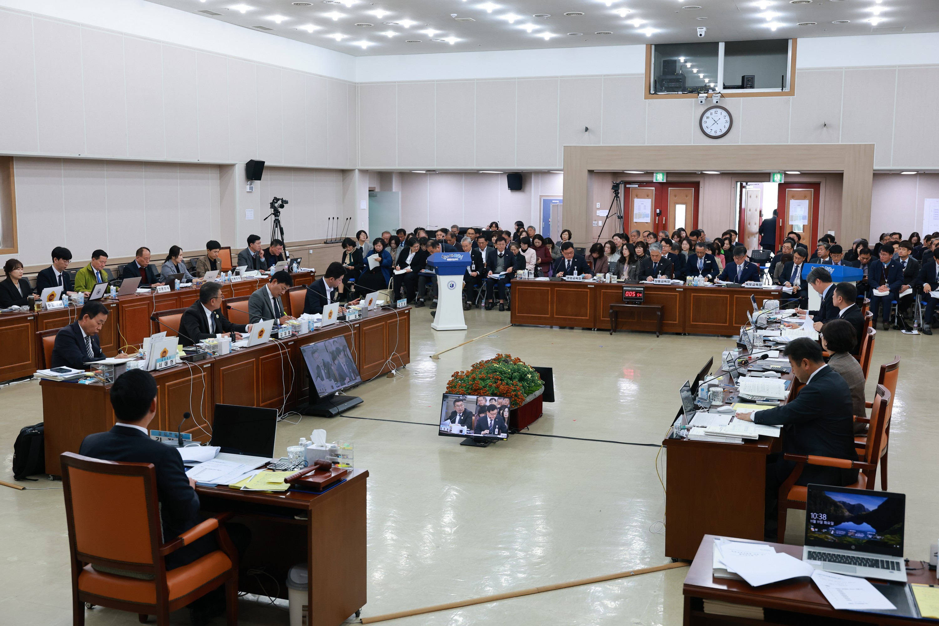 25년11월11일 제395회 제2차 정례회 교육위원회 행정사무감사 - 0102