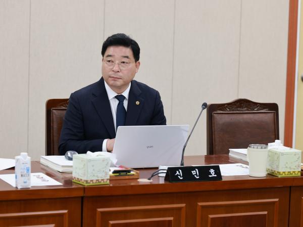 25년11월11일 제395회 제2차 정례회 경제관광문화위원회 행정사무감사 - 011 3