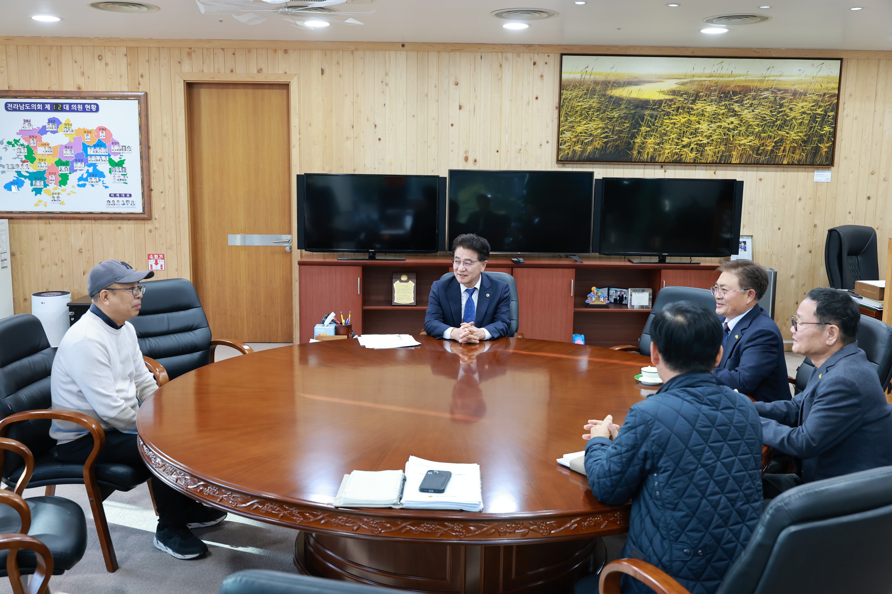 25년11월14일 전남상인연합회 회장 접견 - 0064