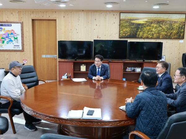 25년11월14일 전남상인연합회 회장 접견 - 006 4