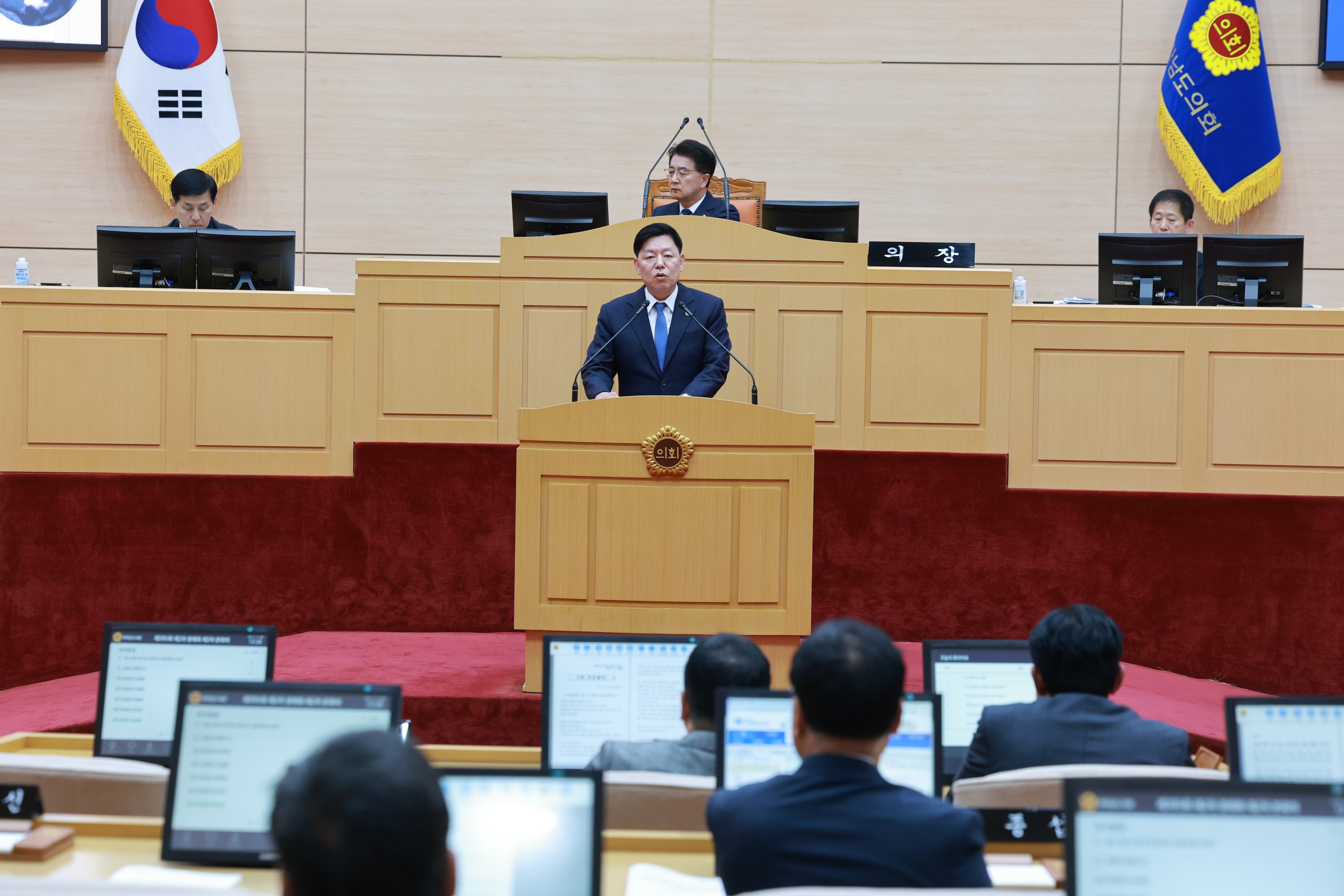 25년11월17일 제395회 제2차 정례회 제2차 본회의 - 1176