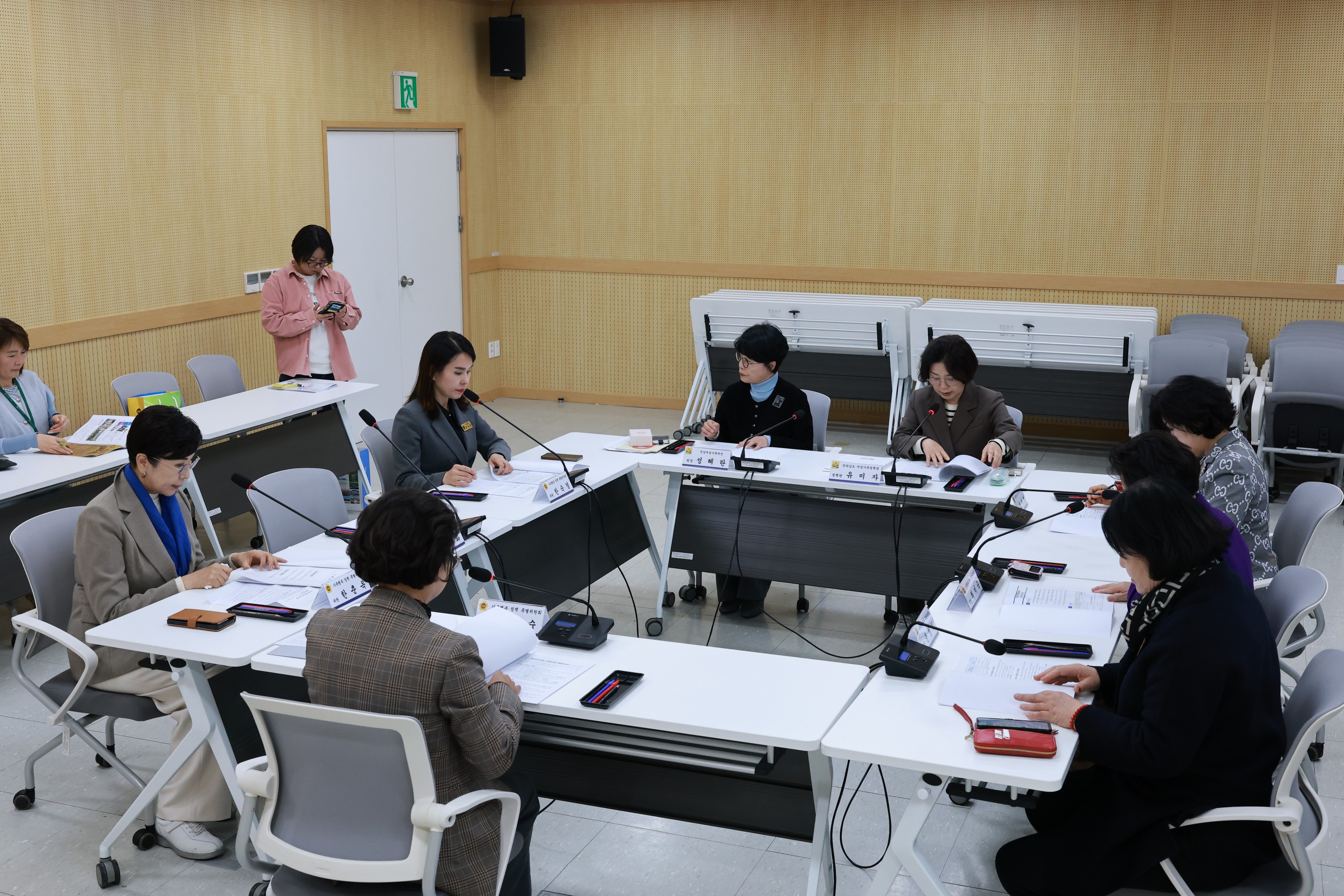 25년11월17일 가족행복 정책 특별위원회 정책 간담회 - 0075