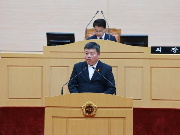 25년11월17일 제395회 제2차 정례회 제2차 본회의 - 034 4