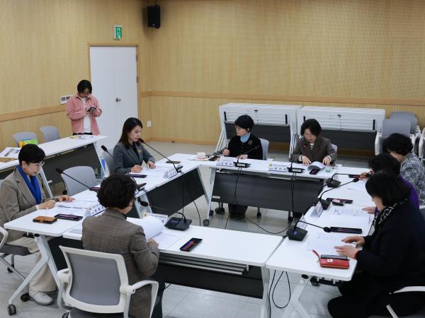 25년11월17일 가족행복 정책 특별위원회 정책 간담회 - 007 5