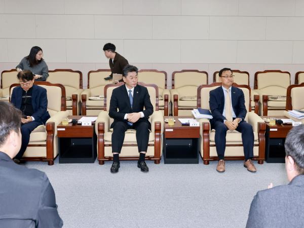 25년11월17일 한ㆍ중 관광 우호교류 및 무안공항 재개항 촉구 간담회 - 005 9