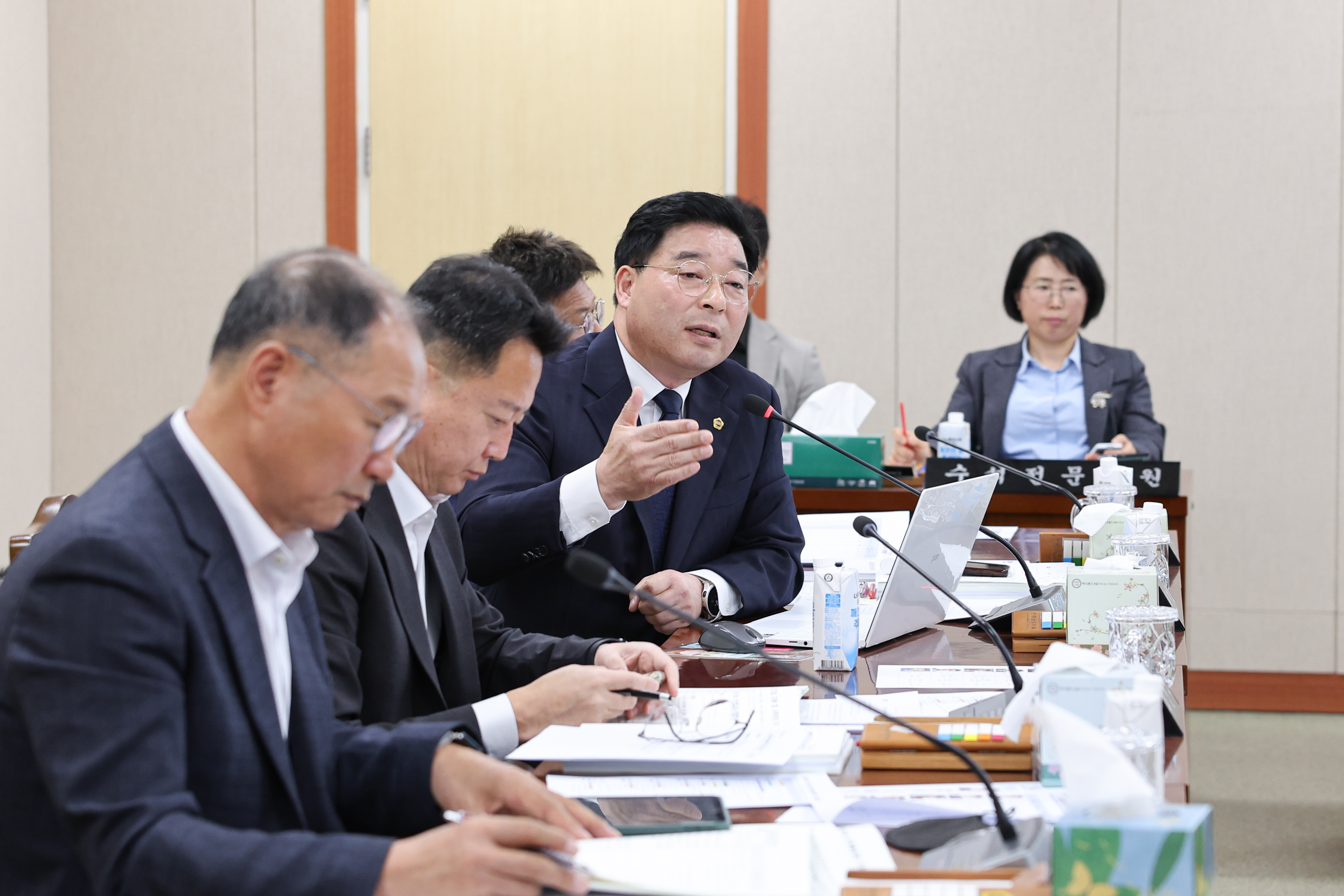 25년11월10일 제395회 제2차 경제관광문화위원회 행정사무감사 및 회의 (20)5