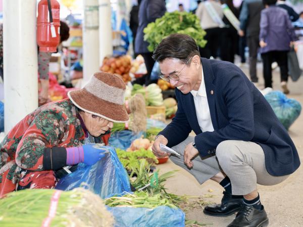 25년11월10일 농수산위원회 전통시장 장보기 캠페인 - 021 3