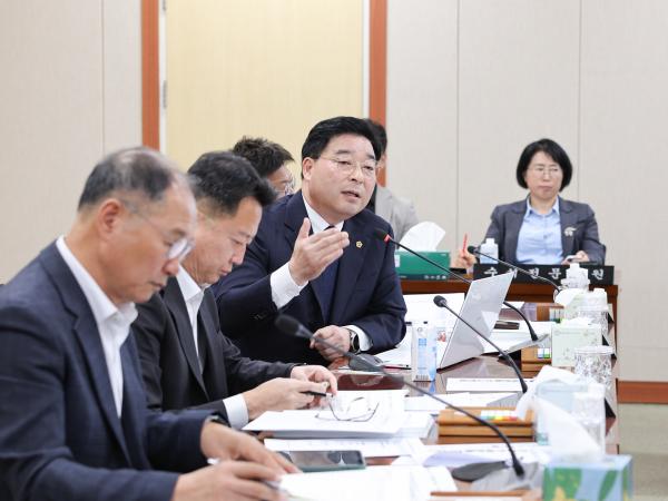 25년11월10일 제395회 제2차 경제관광문화위원회 행정사무감사 및 회의 (21) 6