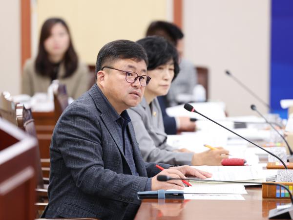 25년11월10일 제395회 제2차 정례회 기획행정위원회 행정사무감사 및 회의 (20) 4