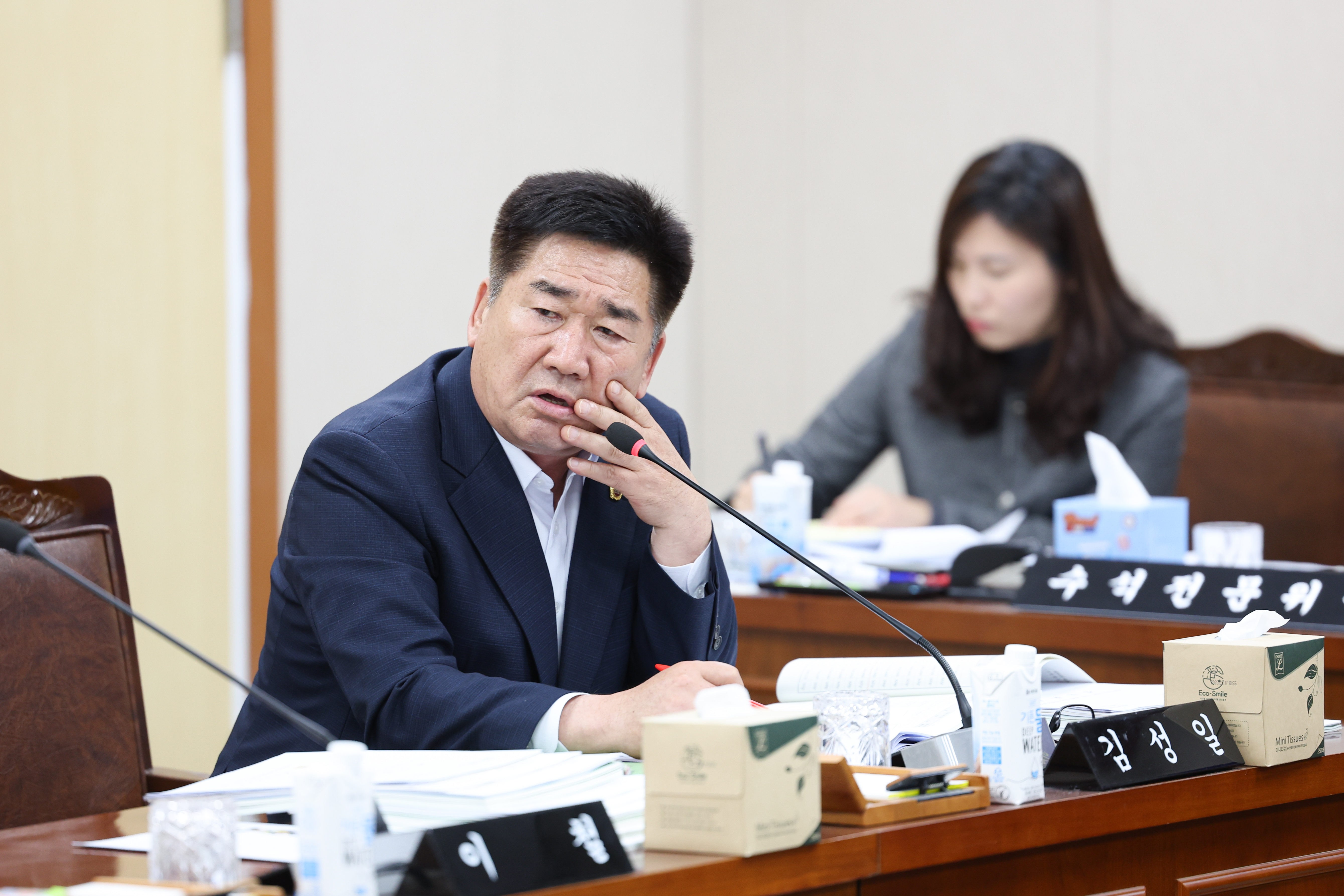 25년11월19일 제395회 제2차 정례회 기획행정위원회 예산안 심사 등 회의 (16)4