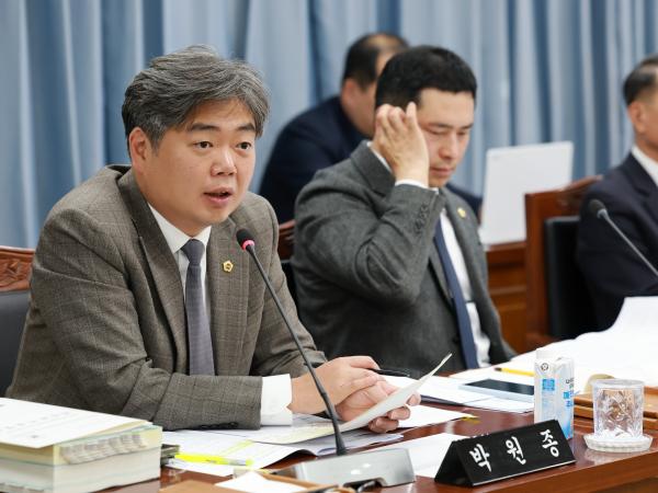 25년11월19일 제395회 제2차 정례회 교육위원회 회의 - 060 4