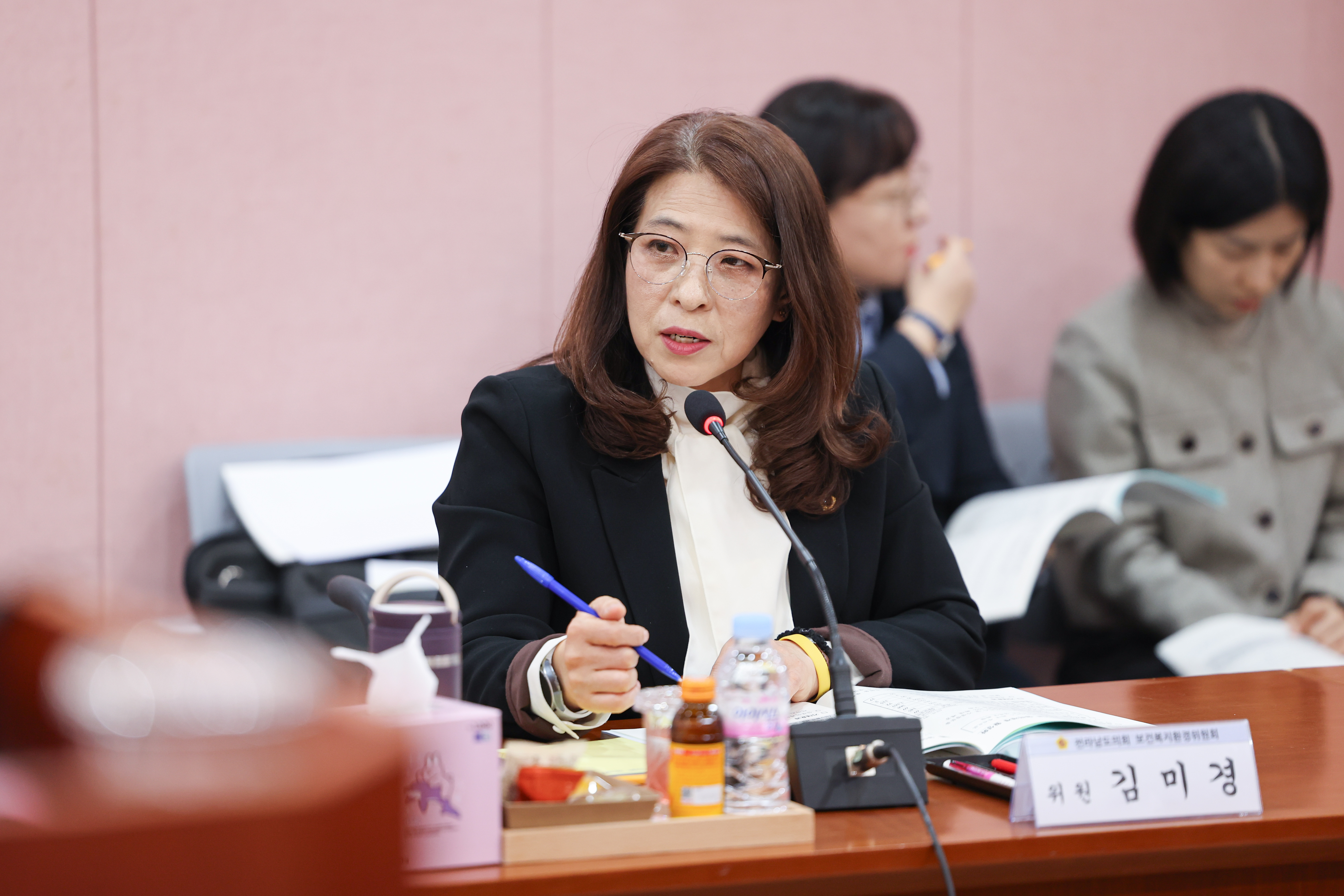 25년11월06일 제395회 제2차 정례회 보건복지환경위윈회 행정사무감사 등 회의 (강진의료원) (10)4