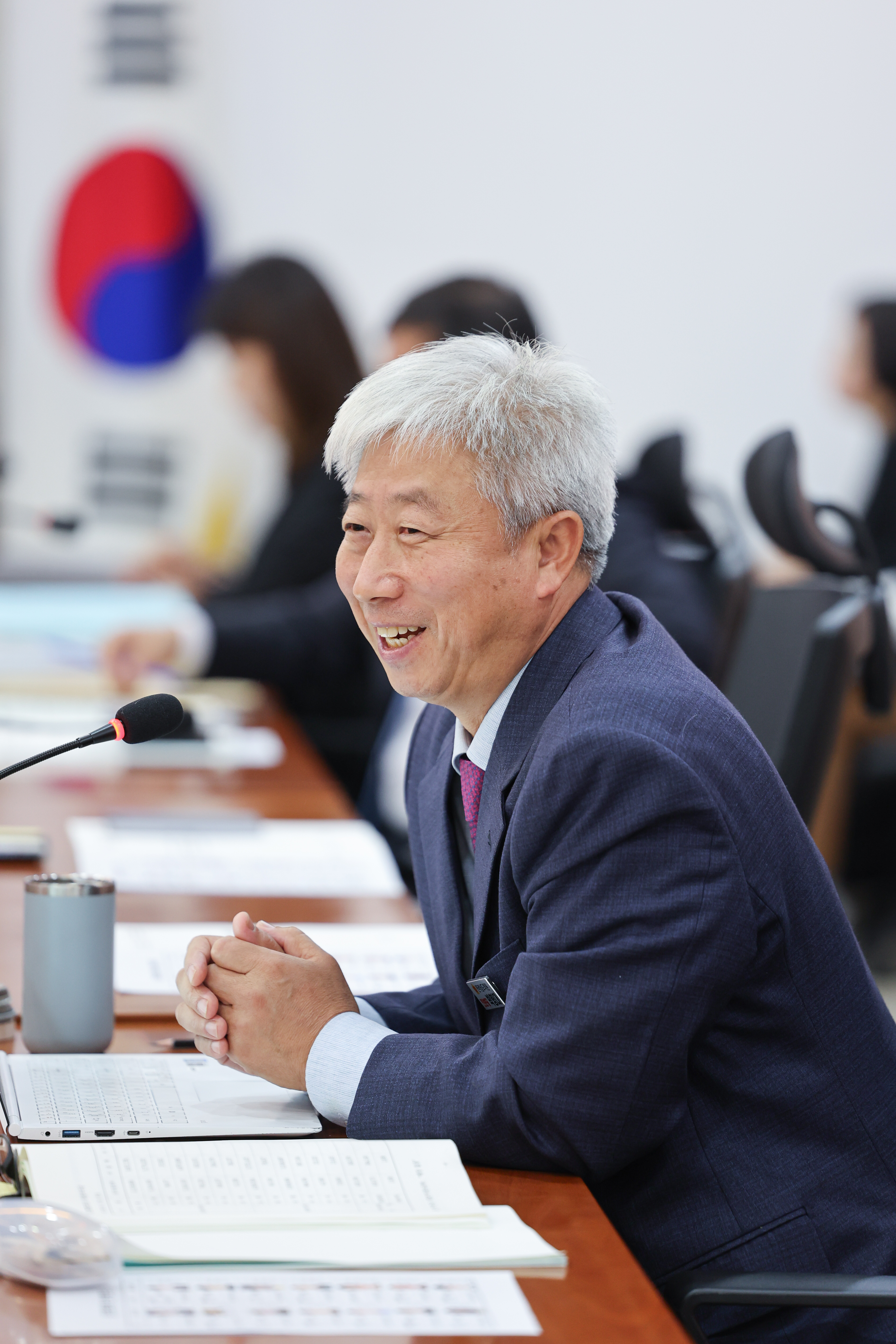 25년11월06일 제395회 제2차 정례회 보건복지환경위윈회 행정사무감사 등 회의 (강진의료원) (17)2