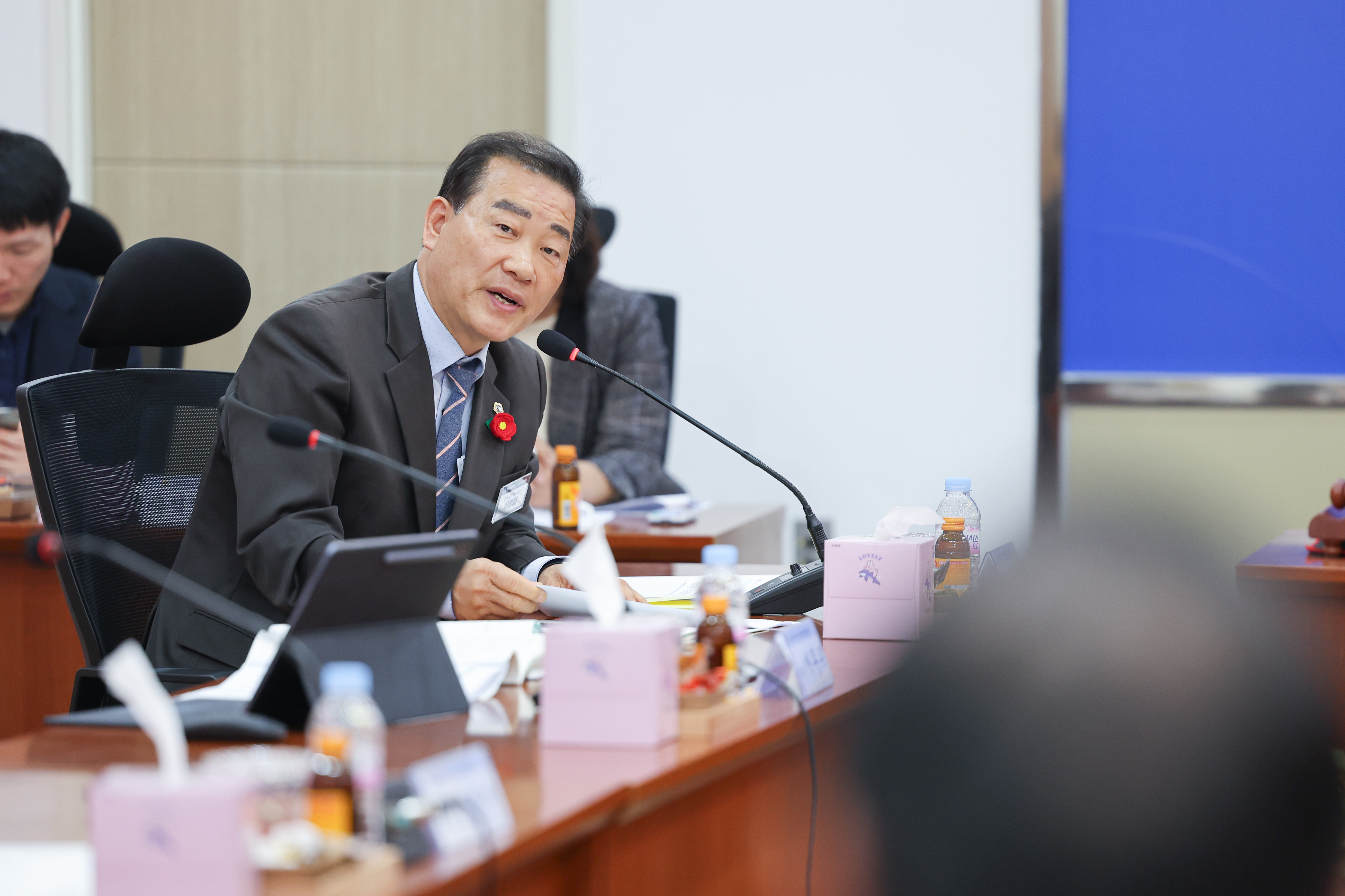 25년11월06일 제395회 제2차 정례회 보건복지환경위윈회 행정사무감사 등 회의 (강진의료원) (47)2