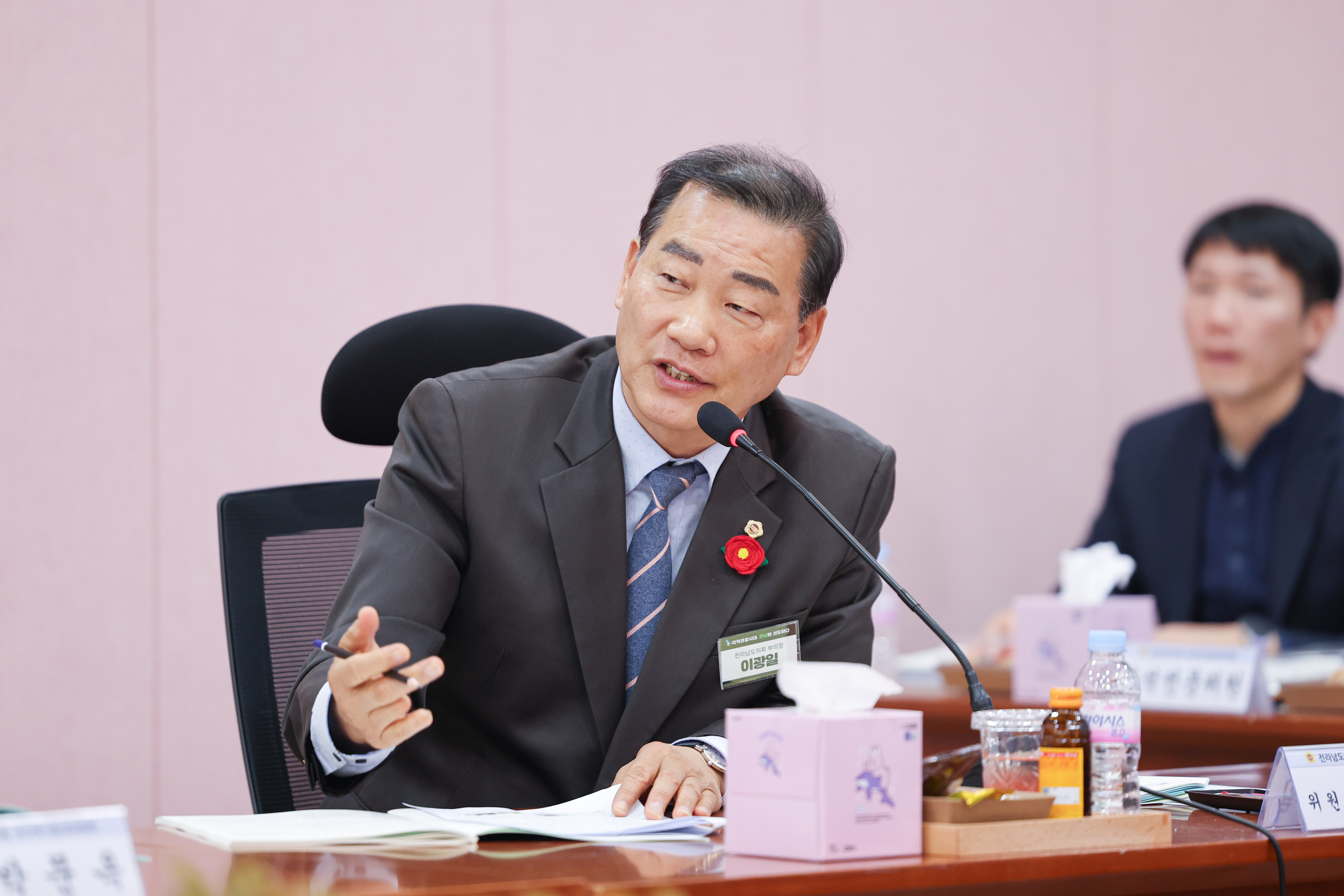 25년11월06일 제395회 제2차 정례회 보건복지환경위윈회 행정사무감사 등 회의 (강진의료원) (50)3