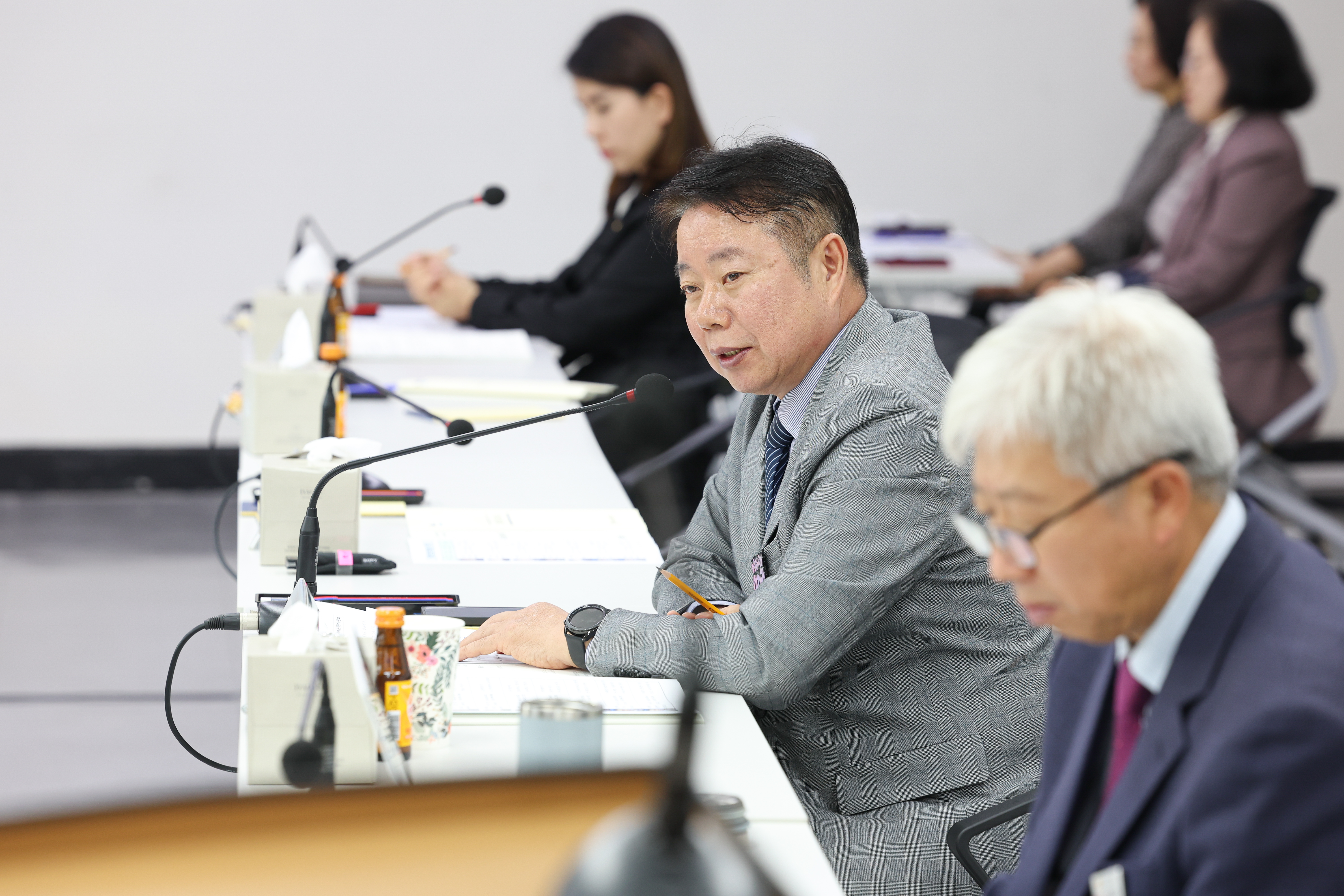 25년11월06일 제395회 제2차 정례회 보건복지환경위윈회 행정사무감사 등 회의 (환경산업진흥원) (29)4