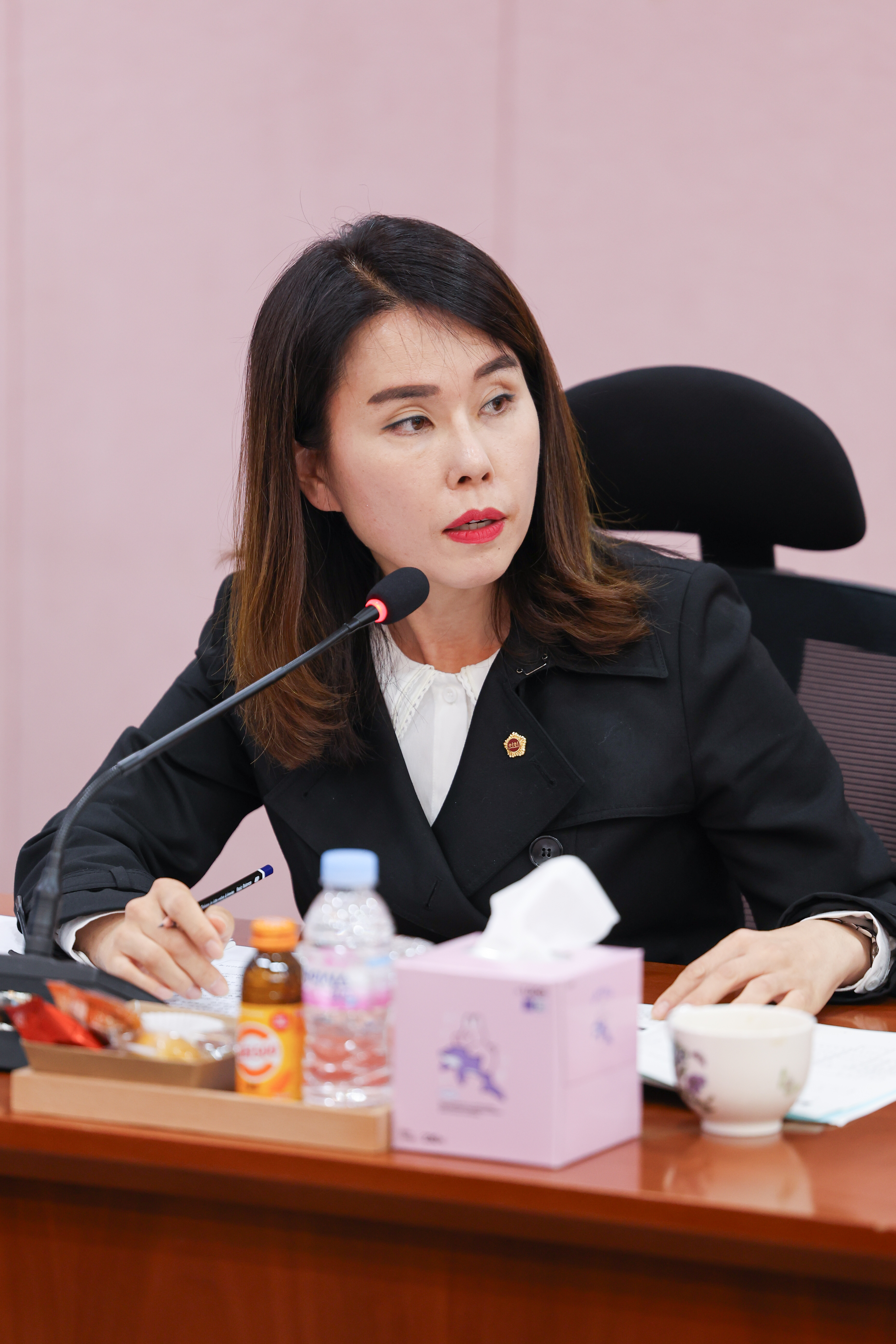 25년11월06일 제395회 제2차 정례회 보건복지환경위윈회 행정사무감사 등 회의 (강진의료원) (41)5