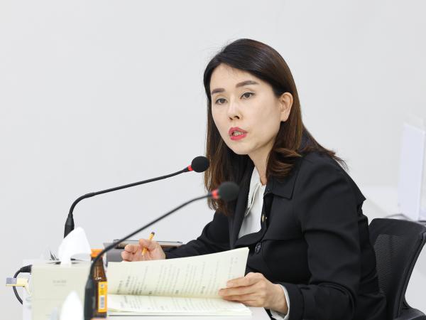 25년11월06일 제395회 제2차 정례회 보건복지환경위윈회 행정사무감사 등 회의 (환경산업진흥원) (35) 6