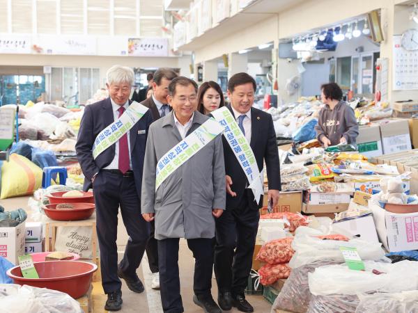 25년11월06일 보건복지환경위원회 전통시장 장보기 캠페인 (9) 2