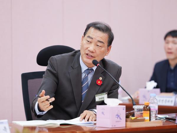 25년11월06일 제395회 제2차 정례회 보건복지환경위윈회 행정사무감사 등 회의 (강진의료원) (50) 3