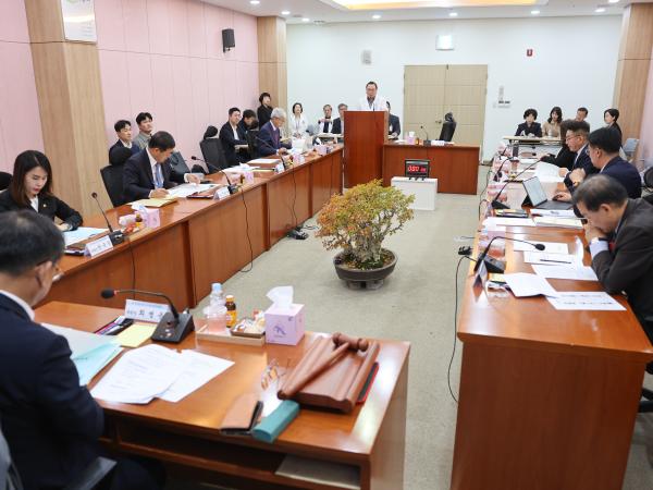 25년11월06일 제395회 제2차 정례회 보건복지환경위윈회 행정사무감사 등 회의 (강진의료원) (7) 4