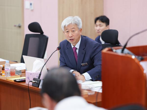 25년11월06일 제395회 제2차 정례회 보건복지환경위윈회 행정사무감사 등 회의 (강진의료원) (18) 5