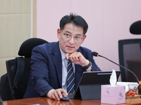 25년11월06일 제395회 제2차 정례회 보건복지환경위윈회 행정사무감사 등 회의 (강진의료원) (30) 3