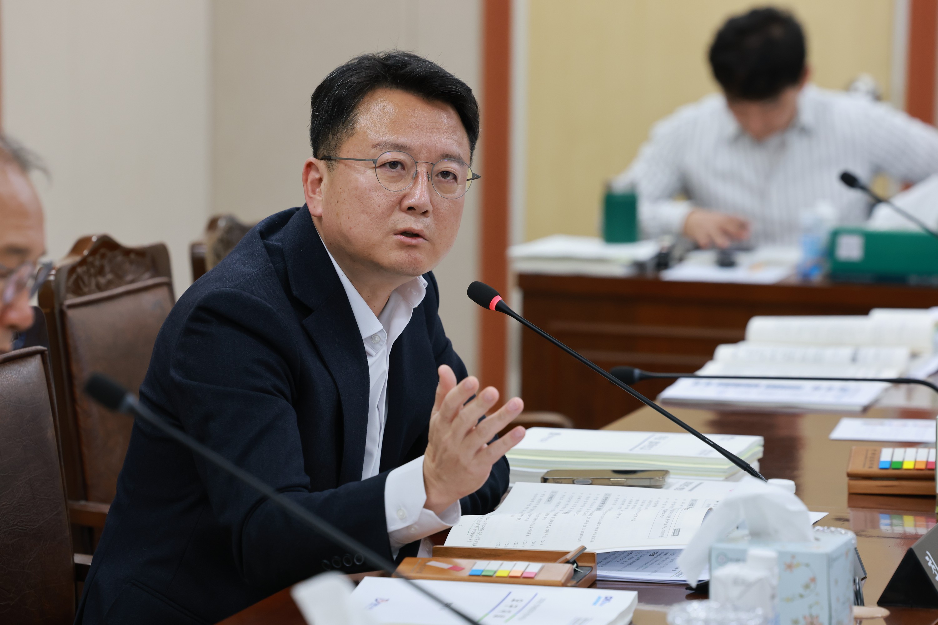 제395회 제2차 정례회 경제관광문화위원회 행정사무감사 첨부이미지 : 25년11월04일 제395회 제2차 정례회 경제관광문화위원회 행정사무감사 - 063.jpg