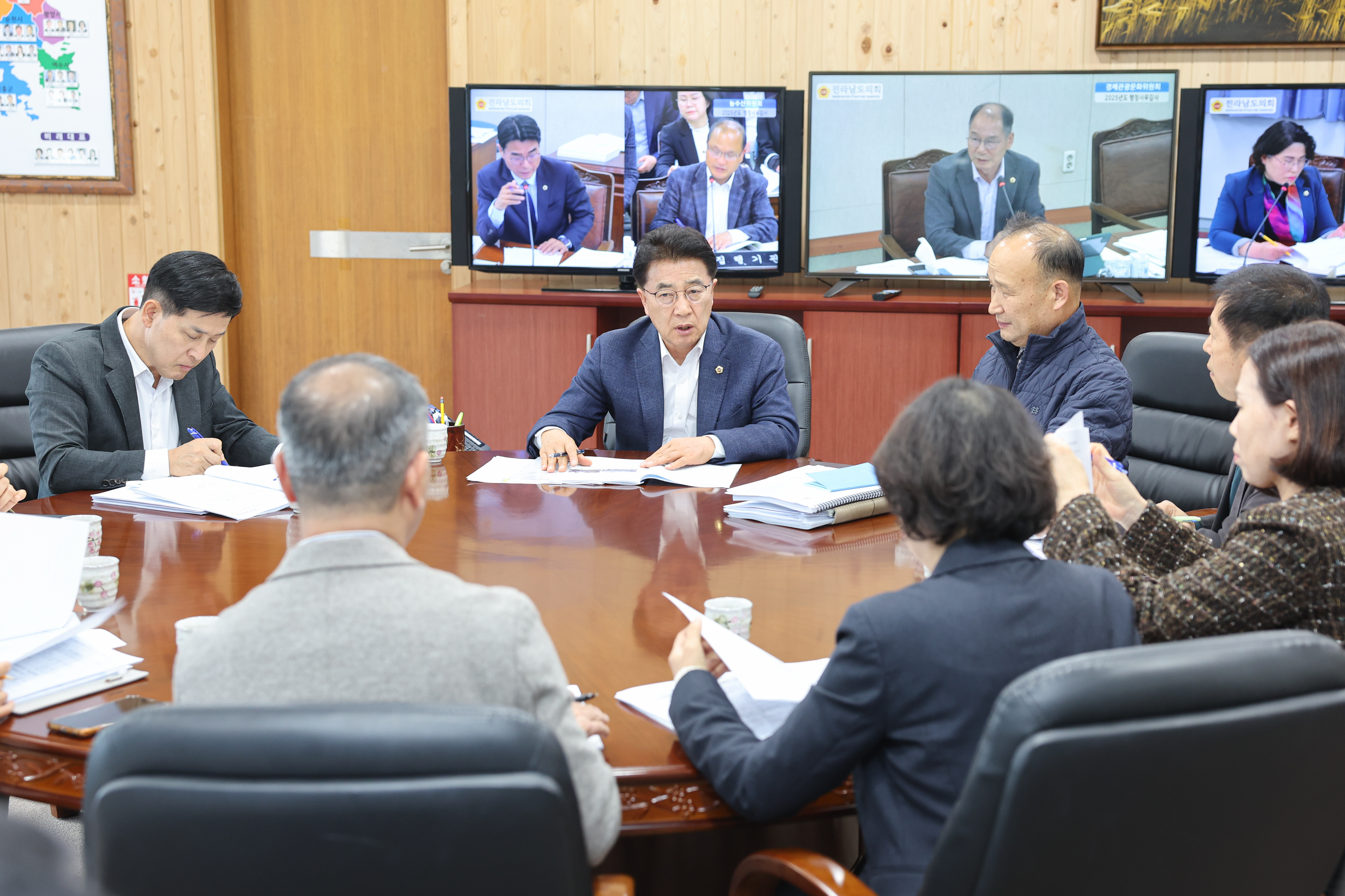 25년11월04일 11월 월례 정책회의 (2)3