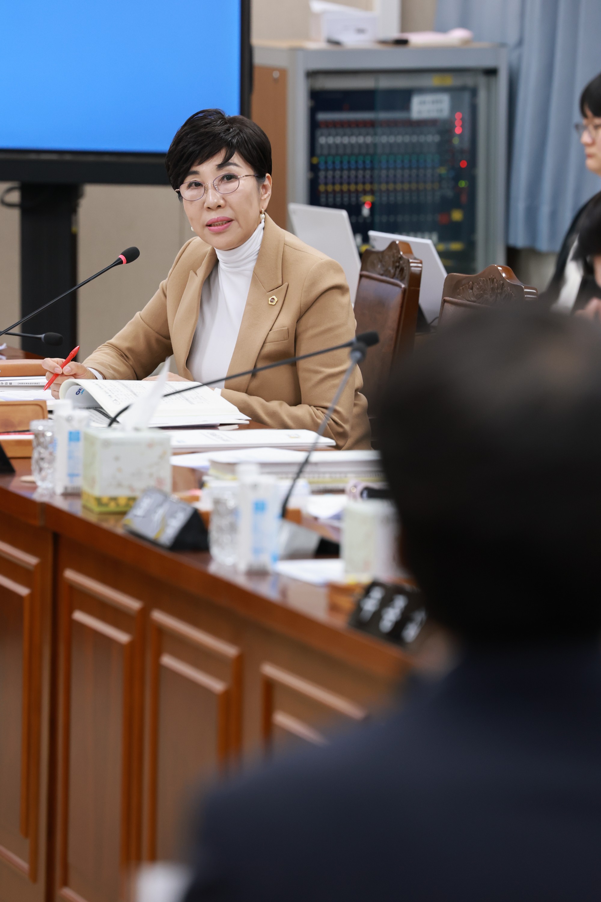 제395회 제2차 정례회 경제관광문화위원회 행정사무감사 첨부이미지 : 25년11월04일 제395회 제2차 정례회 경제관광문화위원회 행정사무감사 - 094.jpg