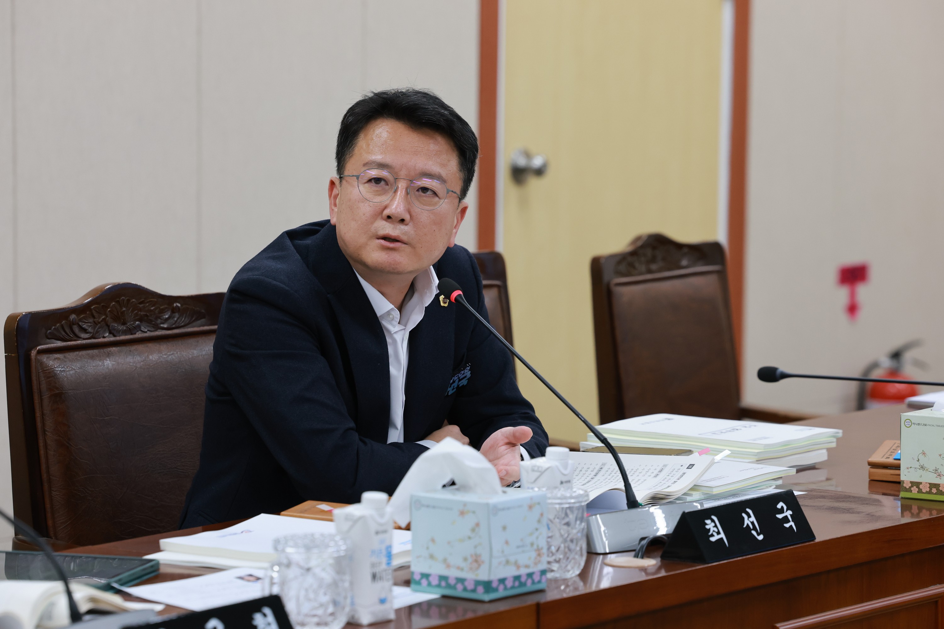 제395회 제2차 정례회 경제관광문화위원회 행정사무감사 첨부이미지 : 25년11월04일 제395회 제2차 정례회 경제관광문화위원회 행정사무감사 - 060.jpg