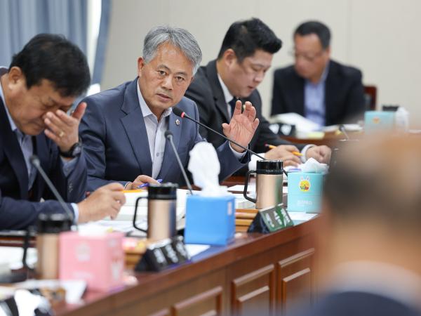 제395회 제2차 정례회 농수산위원회 회의 첨부이미지 : 25년11월04일 제395회 제2차 정례회 농수산위원회 회의 (33).jpg