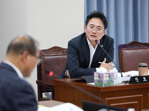 제395회 제2차 정례회 농수산위원회 회의 첨부이미지 : 25년11월04일 제395회 제2차 정례회 농수산위원회 회의 (76).jpg