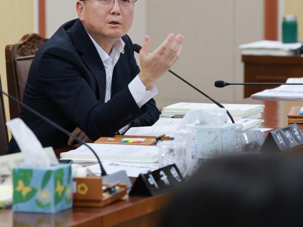 제395회 제2차 정례회 경제관광문화위원회 행정사무감사 첨부이미지 : 25년11월04일 제395회 제2차 정례회 경제관광문화위원회 행정사무감사 - 062.jpg