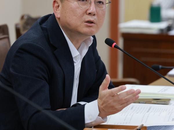 제395회 제2차 정례회 경제관광문화위원회 행정사무감사 첨부이미지 : 25년11월04일 제395회 제2차 정례회 경제관광문화위원회 행정사무감사 - 064.jpg