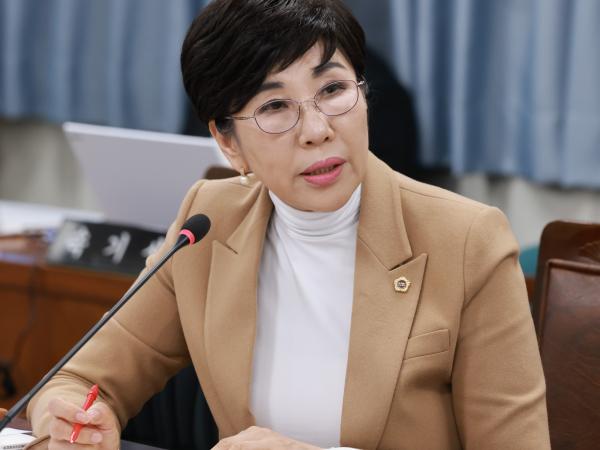 제395회 제2차 정례회 경제관광문화위원회 행정사무감사 첨부이미지 : 25년11월04일 제395회 제2차 정례회 경제관광문화위원회 행정사무감사 - 092.jpg