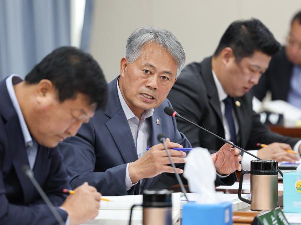 제395회 제2차 정례회 농수산위원회 회의 첨부이미지 : 25년11월04일 제395회 제2차 정례회 농수산위원회 회의 (34).jpg