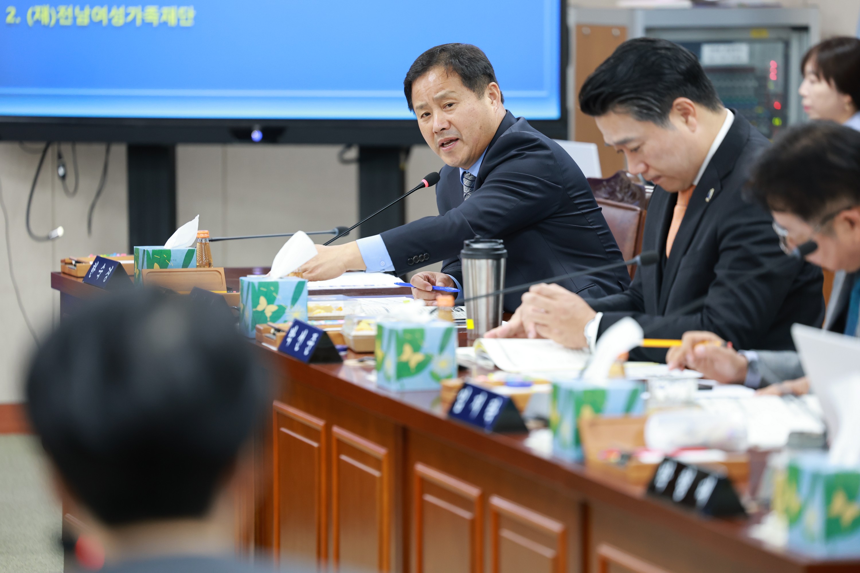 제395회 제2차 정례회 보건복지환경위원회 행정사무감사 첨부이미지 : 25년11월07일 제395회 제2차 정례회 보건복지환경위원회 행정사무감사 - 064.jpg