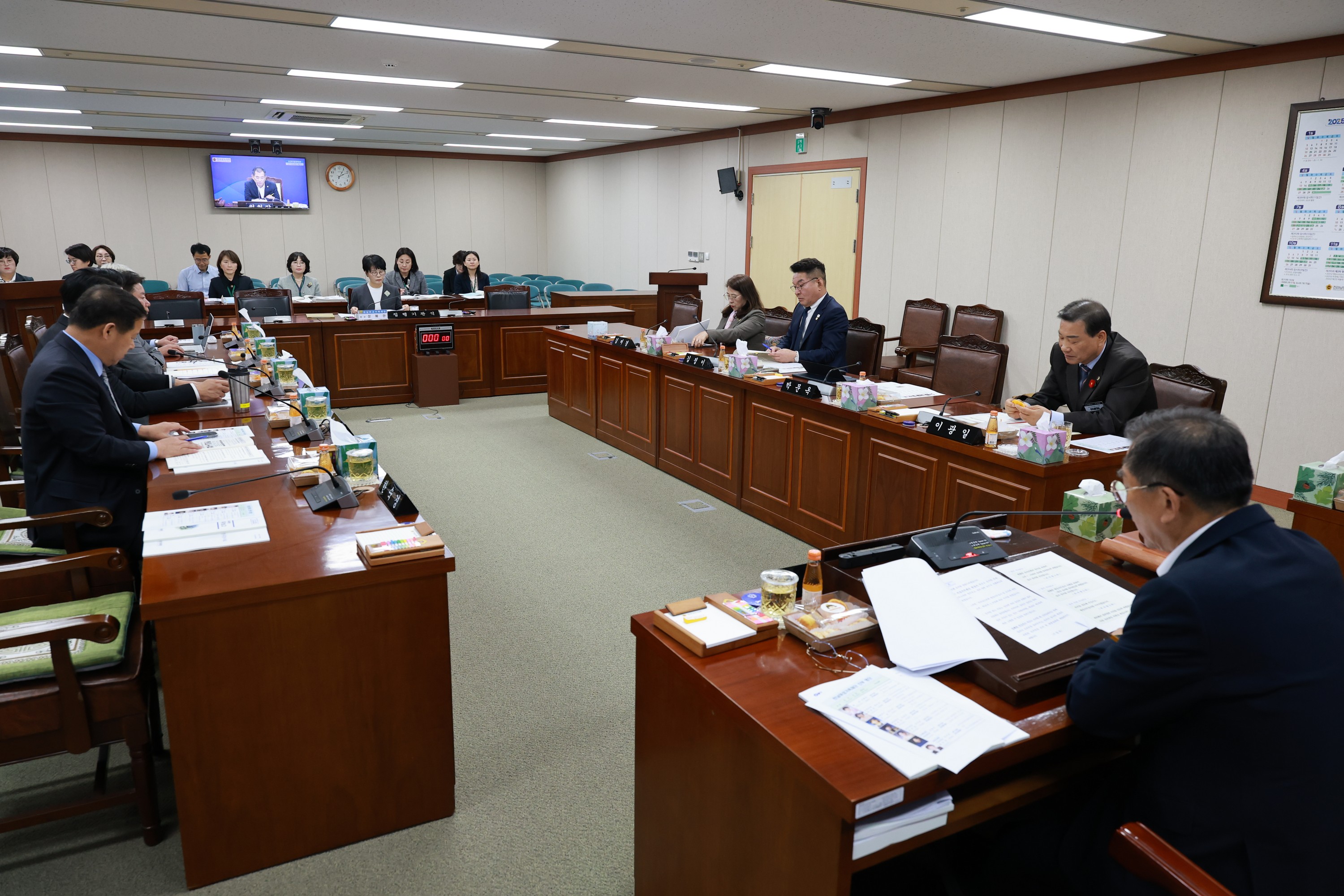 제395회 제2차 정례회 보건복지환경위원회 행정사무감사 첨부이미지 : 25년11월07일 제395회 제2차 정례회 보건복지환경위원회 행정사무감사 - 028.jpg