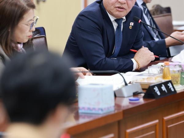 제395회 제2차 정례회 보건복지환경위원회 행정사무감사 첨부이미지 : 25년11월07일 제395회 제2차 정례회 보건복지환경위원회 행정사무감사 - 052.jpg