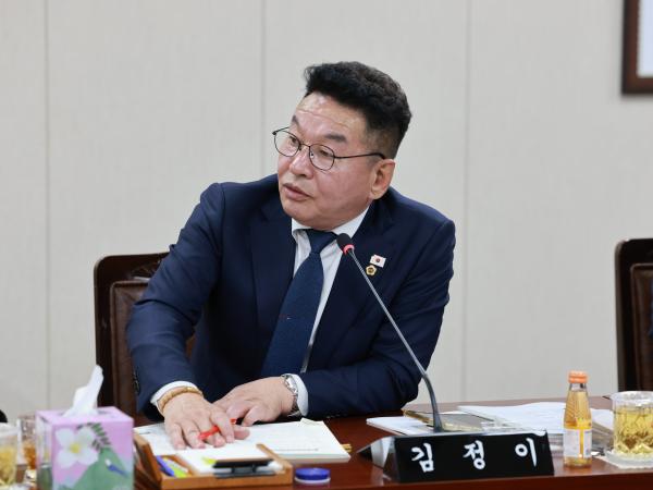 제395회 제2차 정례회 보건복지환경위원회 행정사무감사 첨부이미지 : 25년11월07일 제395회 제2차 정례회 보건복지환경위원회 행정사무감사 - 044.jpg