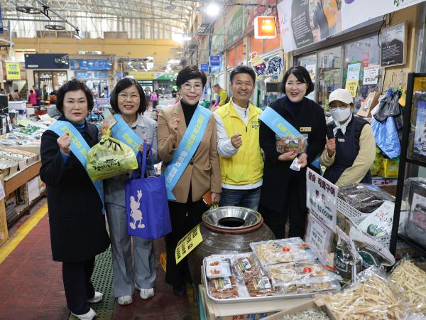 25년11월07일 경제관광문화위원회 전통시장 장보기 캠페인 (44) 7