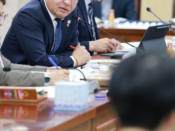 제395회 제2차 정례회 보건복지환경위원회 행정사무감사 첨부이미지 : 25년11월07일 제395회 제2차 정례회 보건복지환경위원회 행정사무감사 - 054.jpg