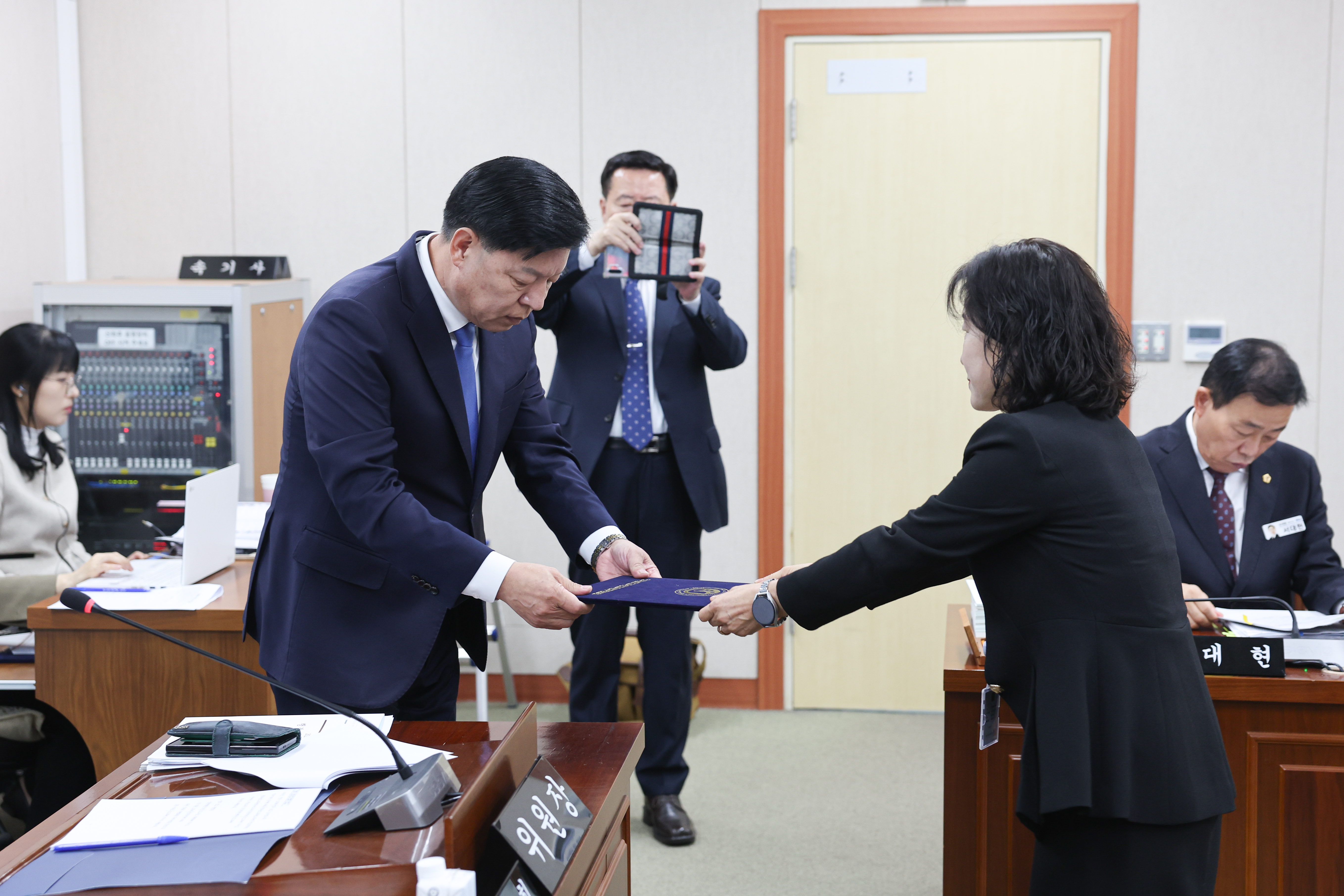 제395회 제2차 정례회 교육위원회 행정사무감사 등 회의 첨부이미지 : 25년11월05일 제395회 제2차 정례회 교육위원회 행정사무감사 등 회의 (5).jpg