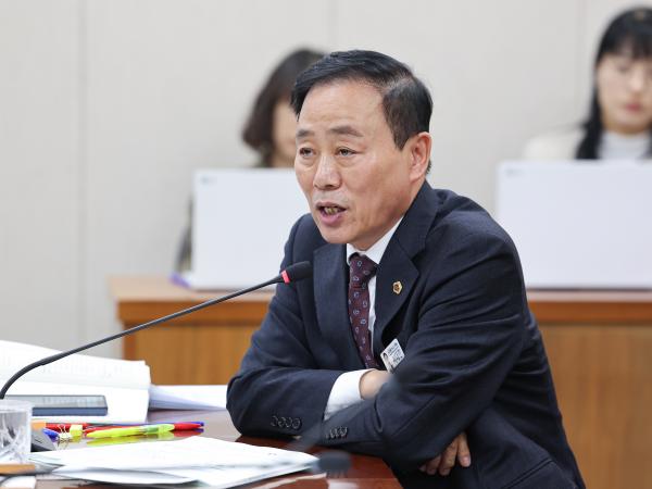 제395회 제2차 정례회 교육위원회 행정사무감사 등 회의 첨부이미지 : 25년11월05일 제395회 제2차 정례회 교육위원회 행정사무감사 등 회의 (40).jpg